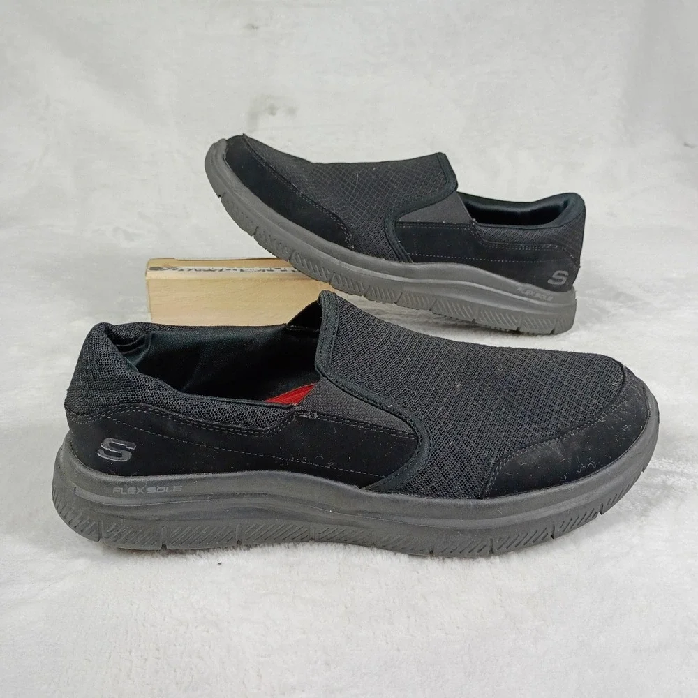 Skechers Work Shoes Mens Size 10‎ Black  Slip Resistant Relaxed Fit